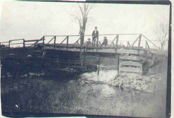 <div class="text-large">Chisholm Photo</div>